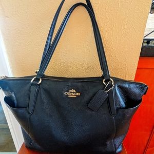 Coach, C37216 Ava, Soft Black Pebbled Tote